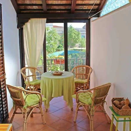 Emilia Guest house 3*