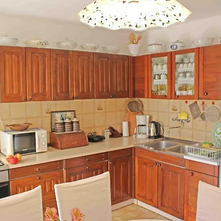 Gostinjska kuća Emilia 3*